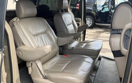 Toyota Sienna II рестайлинг, 2005 год, 850 000 рублей, 4 фотография