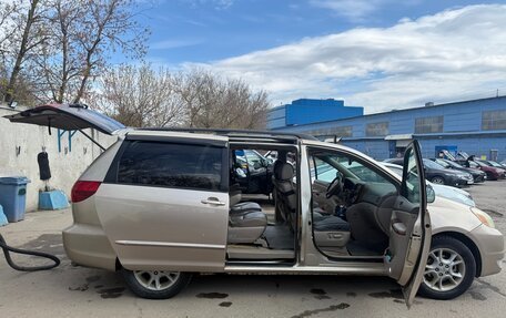 Toyota Sienna II рестайлинг, 2005 год, 850 000 рублей, 2 фотография