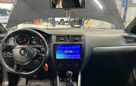 Volkswagen Jetta VI, 2015 год, 900 000 рублей, 5 фотография