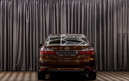 Toyota Camry, 2017 год, 2 095 000 рублей, 5 фотография