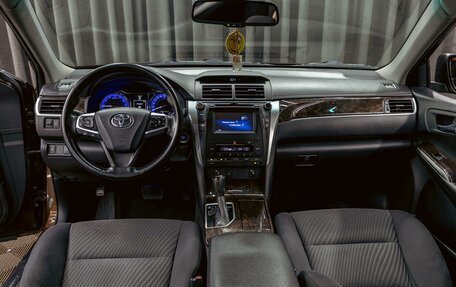 Toyota Camry, 2017 год, 2 095 000 рублей, 15 фотография