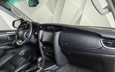 Toyota Fortuner II, 2021 год, 4 900 000 рублей, 21 фотография