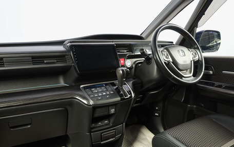 Honda Stepwgn IV, 2015 год, 1 899 000 рублей, 9 фотография