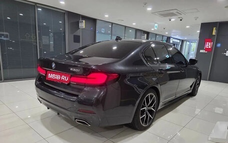 BMW 5 серия, 2023 год, 5 500 000 рублей, 4 фотография