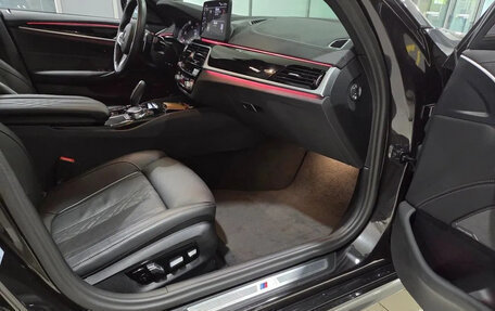 BMW 5 серия, 2023 год, 5 500 000 рублей, 11 фотография