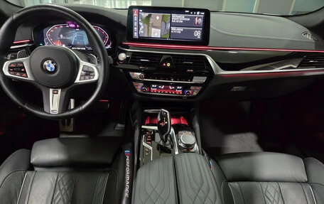 BMW 5 серия, 2023 год, 5 500 000 рублей, 8 фотография