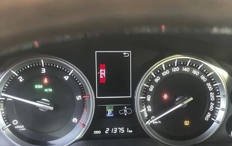 Toyota Land Cruiser 200, 2017 год, 6 200 000 рублей, 5 фотография