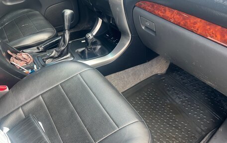 Toyota Land Cruiser Prado 120 рестайлинг, 2007 год, 1 390 000 рублей, 10 фотография