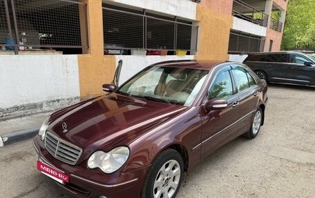 Mercedes-Benz C-Класс, 2006 год, 870 000 рублей, 2 фотография