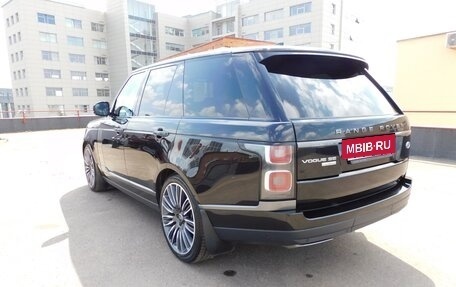 Land Rover Range Rover IV рестайлинг, 2020 год, 8 500 000 рублей, 3 фотография