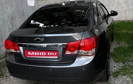 Chevrolet Cruze II, 2011 год, 950 000 рублей, 3 фотография