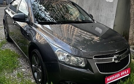 Chevrolet Cruze II, 2011 год, 950 000 рублей, 4 фотография