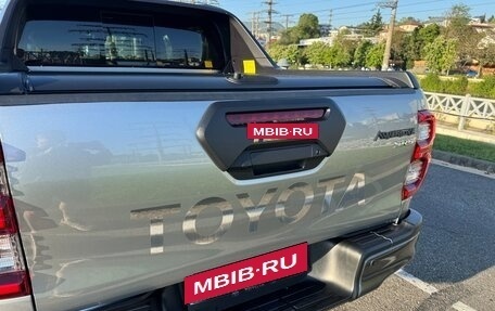 Toyota Hilux VIII, 2022 год, 5 700 000 рублей, 11 фотография