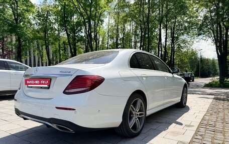Mercedes-Benz E-Класс, 2019 год, 3 950 000 рублей, 3 фотография