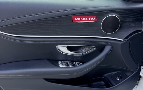 Mercedes-Benz E-Класс, 2019 год, 3 950 000 рублей, 5 фотография