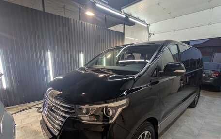Hyundai Grand Starex Grand Starex I рестайлинг 2, 2020 год, 3 650 000 рублей, 5 фотография