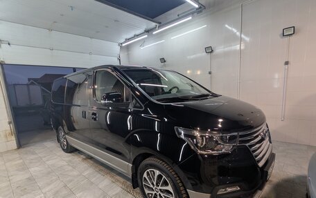 Hyundai Grand Starex Grand Starex I рестайлинг 2, 2020 год, 3 650 000 рублей, 4 фотография