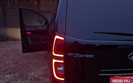 Hyundai Grand Starex Grand Starex I рестайлинг 2, 2020 год, 3 650 000 рублей, 10 фотография