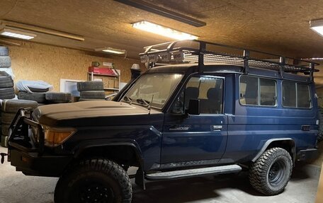 Toyota Land Cruiser 70, 2012 год, 6 400 000 рублей, 10 фотография