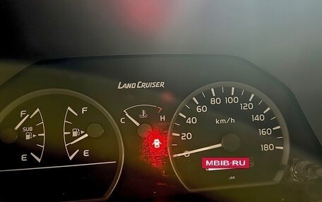 Toyota Land Cruiser 70, 2012 год, 6 400 000 рублей, 7 фотография