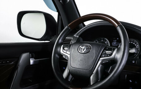 Toyota Land Cruiser 200, 2016 год, 4 800 000 рублей, 13 фотография