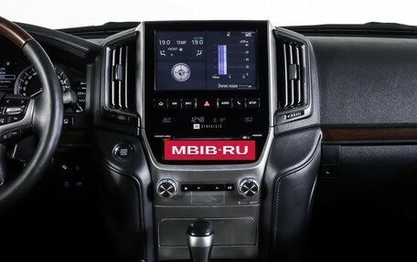 Toyota Land Cruiser 200, 2016 год, 4 800 000 рублей, 14 фотография