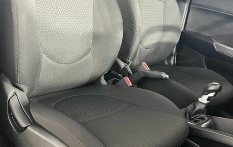 KIA Rio III рестайлинг, 2016 год, 1 000 000 рублей, 15 фотография