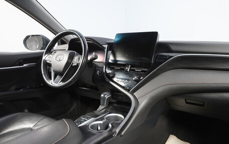 Toyota Camry, 2023 год, 3 929 000 рублей, 9 фотография