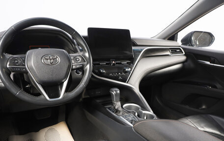 Toyota Camry, 2023 год, 3 929 000 рублей, 7 фотография
