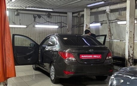 Hyundai Solaris II рестайлинг, 2015 год, 461 000 рублей, 10 фотография
