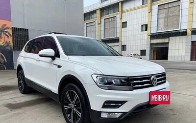 Volkswagen Tiguan II, 2019 год, 1 680 000 рублей, 1 фотография