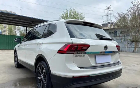 Volkswagen Tiguan II, 2019 год, 1 680 000 рублей, 6 фотография