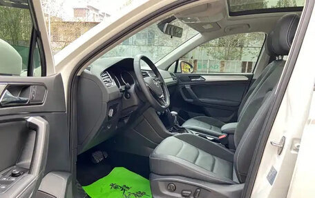 Volkswagen Tiguan II, 2019 год, 1 680 000 рублей, 9 фотография