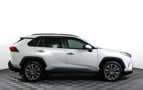 Toyota RAV4, 2019 год, 2 990 000 рублей, 4 фотография