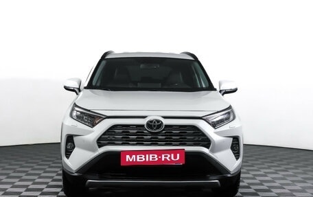 Toyota RAV4, 2019 год, 2 990 000 рублей, 2 фотография