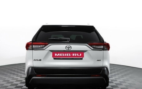 Toyota RAV4, 2019 год, 2 990 000 рублей, 6 фотография