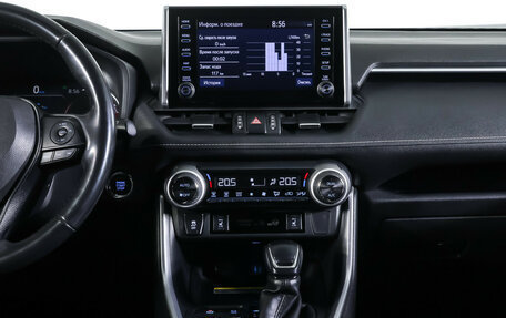 Toyota RAV4, 2019 год, 2 990 000 рублей, 14 фотография