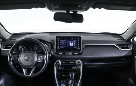 Toyota RAV4, 2019 год, 2 990 000 рублей, 17 фотография