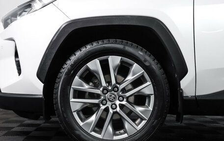 Toyota RAV4, 2019 год, 2 990 000 рублей, 26 фотография