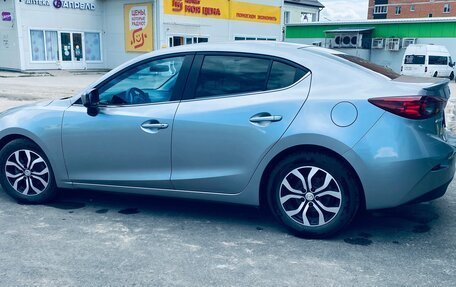 Mazda 3, 2015 год, 1 600 000 рублей, 2 фотография