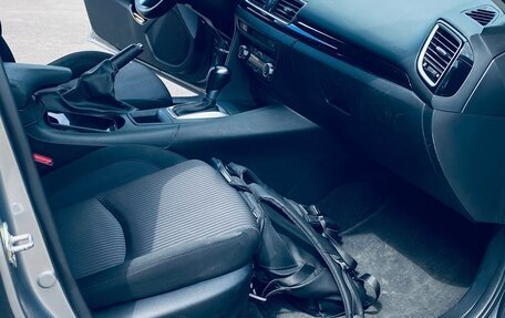 Mazda 3, 2015 год, 1 600 000 рублей, 13 фотография