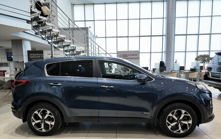 KIA Sportage IV рестайлинг, 2020 год, 2 420 000 рублей, 8 фотография