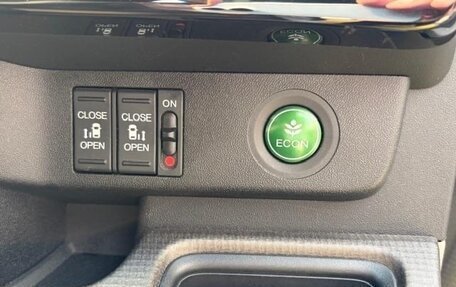Honda Stepwgn IV, 2015 год, 1 480 000 рублей, 12 фотография