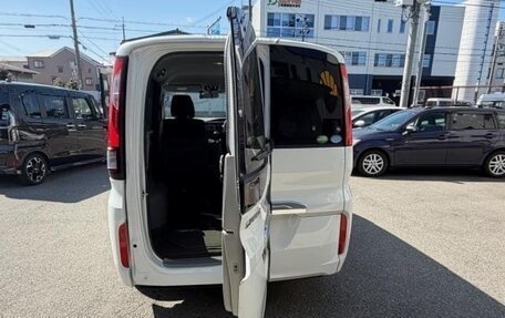 Honda Stepwgn IV, 2015 год, 1 480 000 рублей, 14 фотография