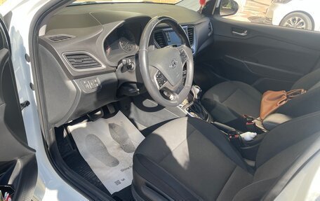 Hyundai Solaris II рестайлинг, 2017 год, 1 370 000 рублей, 8 фотография
