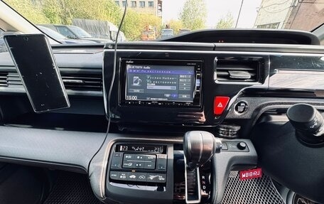 Honda Stepwgn IV, 2019 год, 2 640 000 рублей, 16 фотография
