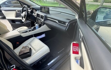 Lexus RX IV рестайлинг, 2021 год, 6 300 000 рублей, 11 фотография