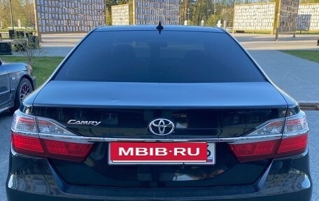 Toyota Camry, 2017 год, 1 950 000 рублей, 1 фотография