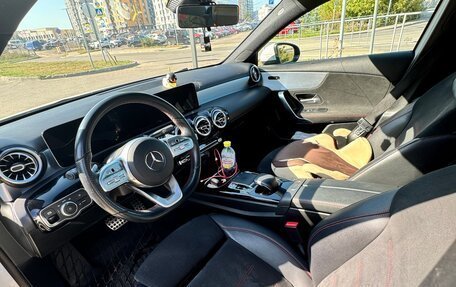 Mercedes-Benz A-Класс, 2019 год, 2 130 000 рублей, 12 фотография