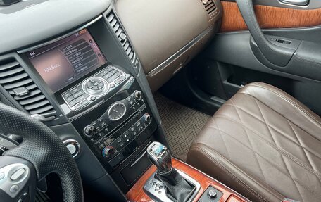 Infiniti QX70, 2014 год, 2 750 000 рублей, 11 фотография